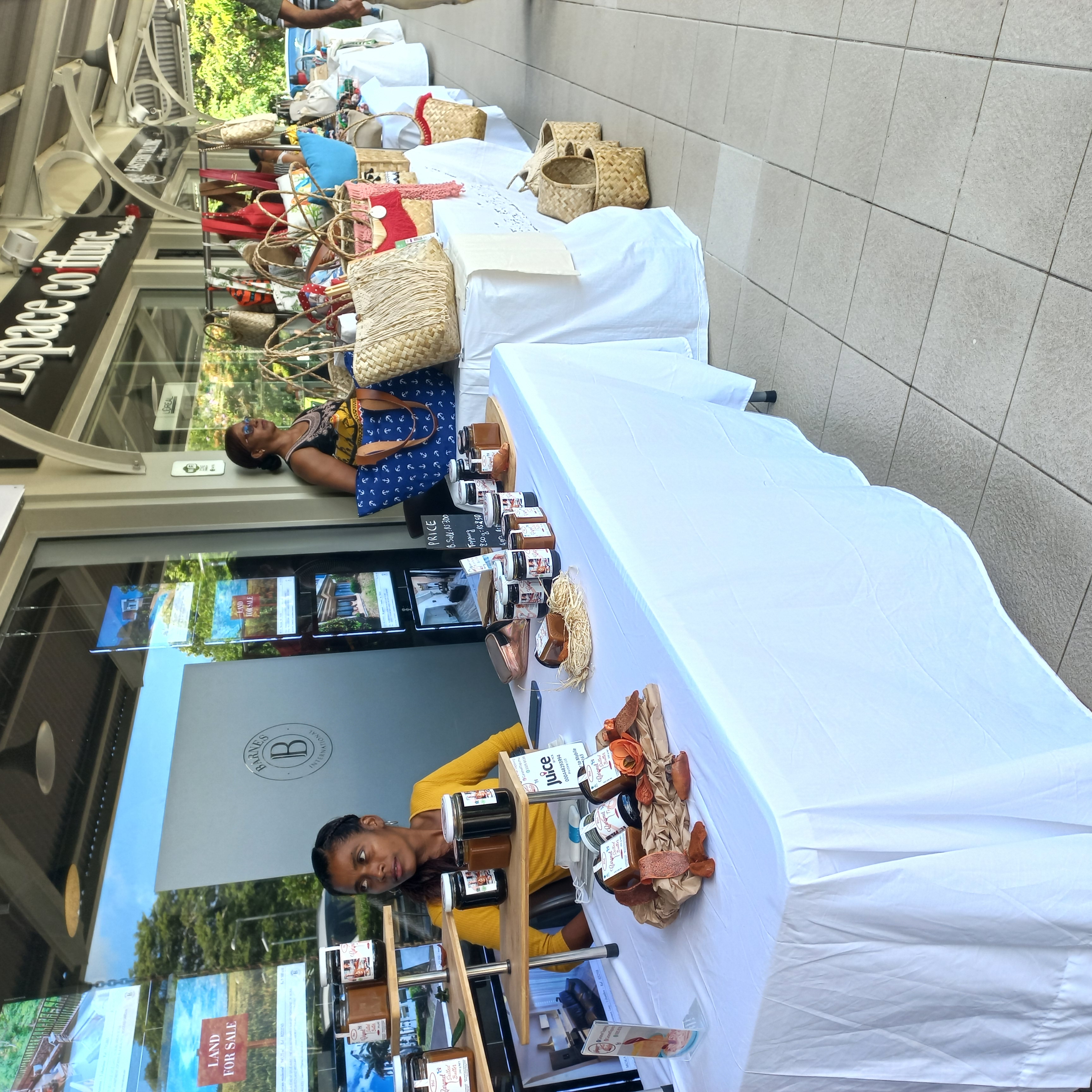 Les Allées Easter Market (3)